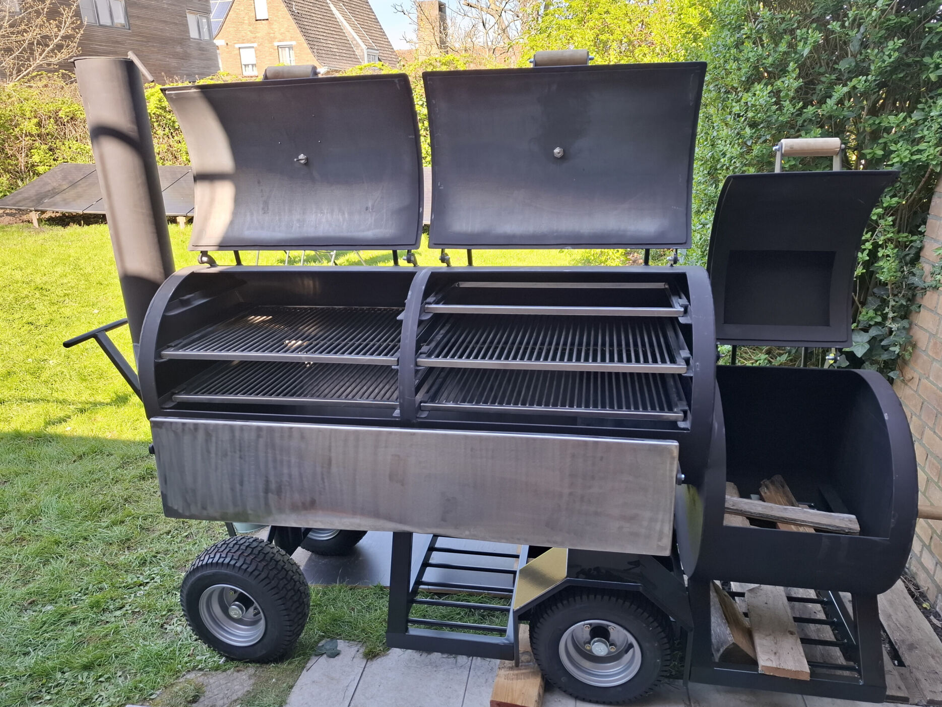 Onze op maat gemaakte offset BBQ van Sebar